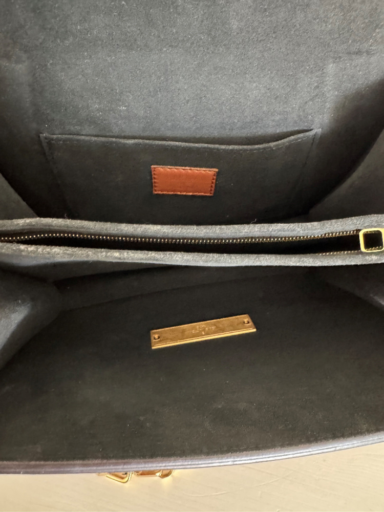 Louis Vuitton Dauphine MM