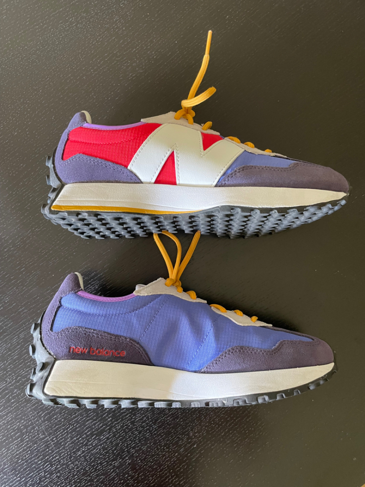 New Balance 327