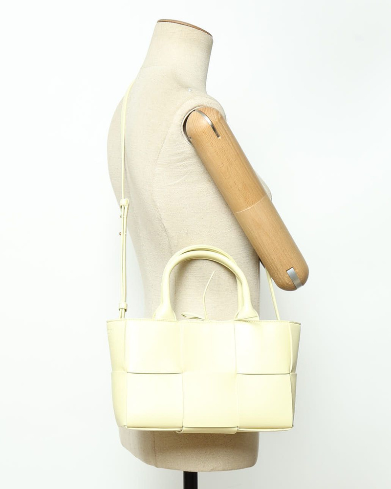 Bottega Veneta Mini Arco Tote
