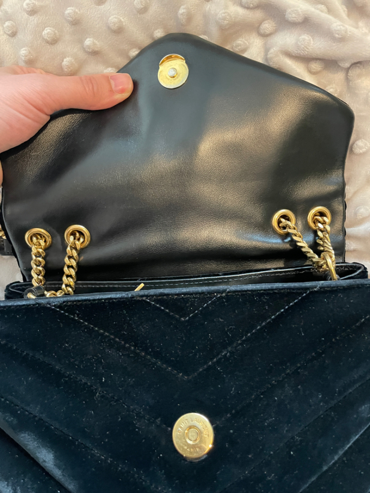 Saint Laurent Sac Saint Laurent Loulou Small en Velours Noir