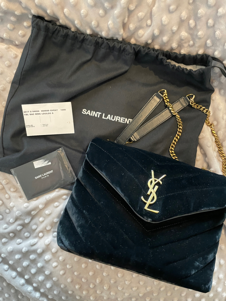 Saint Laurent Sac Saint Laurent Loulou Small en Velours Noir