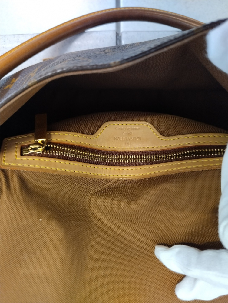 Louis Vuitton Mini-Looping