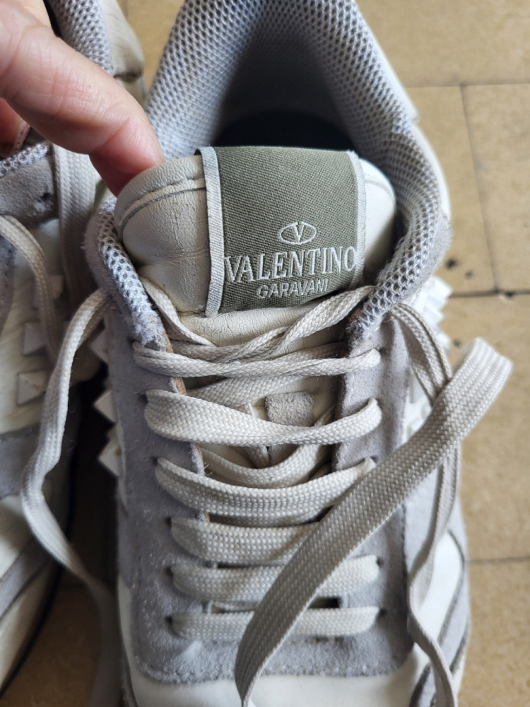 Valentino Rockstud Low Sneakers