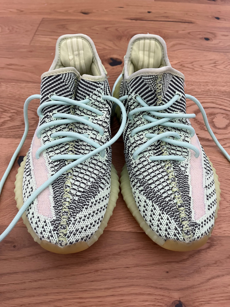 Yeezy Boost 350 V2