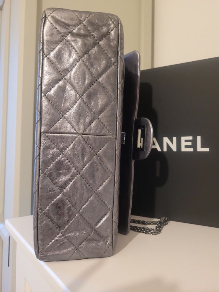 Chanel Reissue 2.55 silver grey