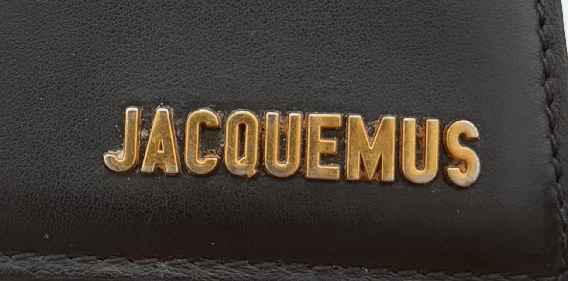 Jacquemus Le Chiquito Moyen sac à main en cuir lisse