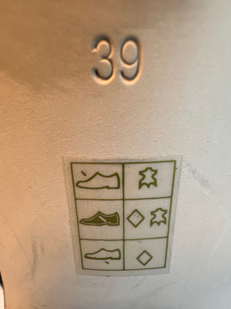 Guess Sandales noires à logo