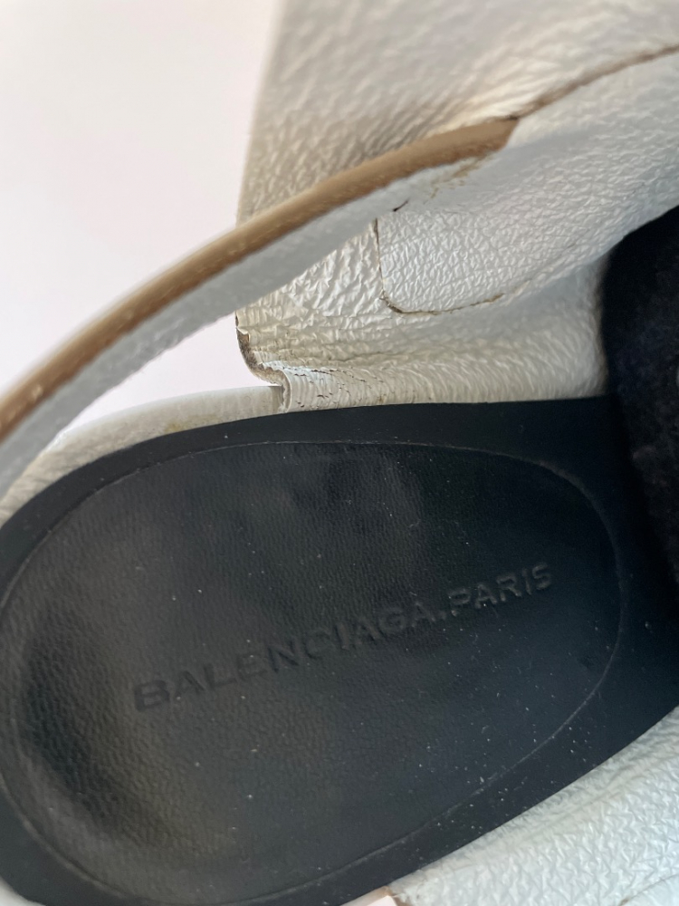 Balenciaga Taupefarbene hochhackige Sandalen