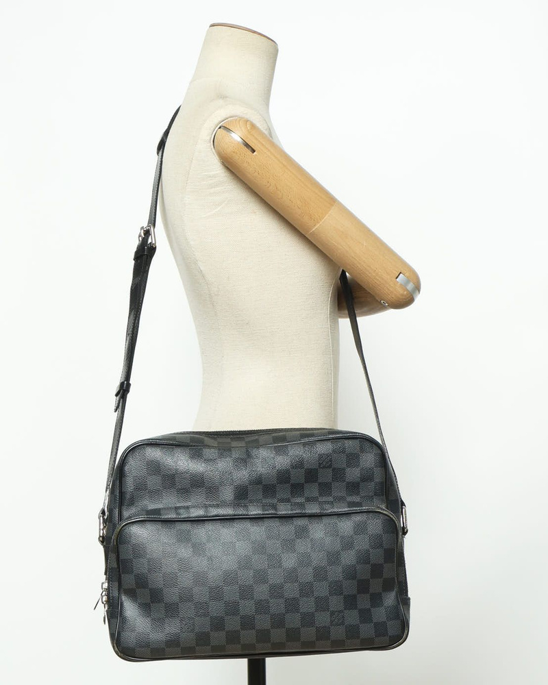Louis Vuitton Damier Graphite Leoh Messenger Bag