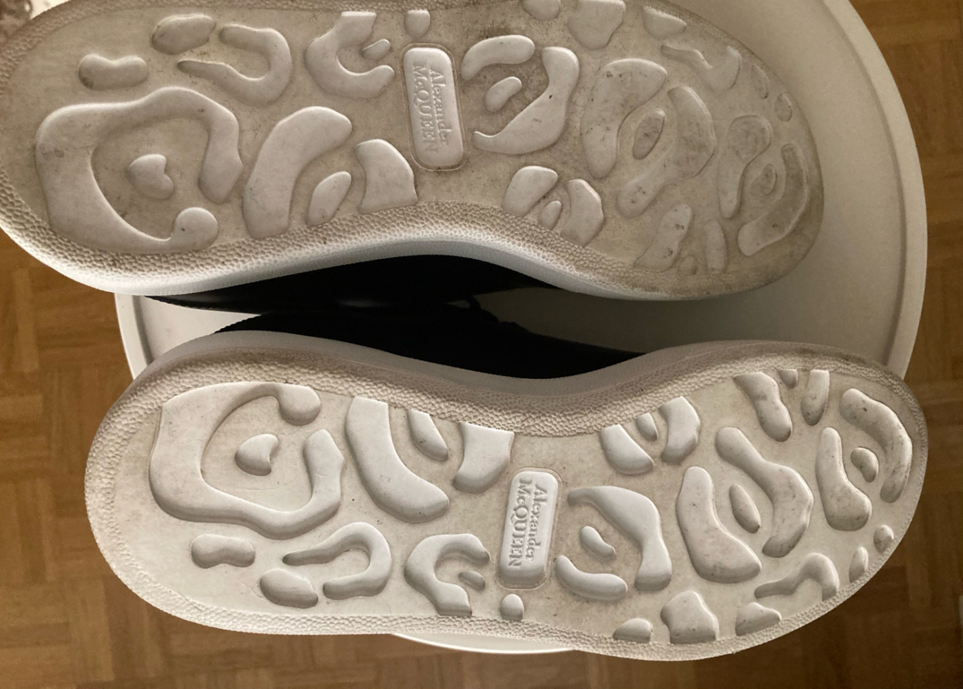 Alexander McQueen Oversized leather sneakers