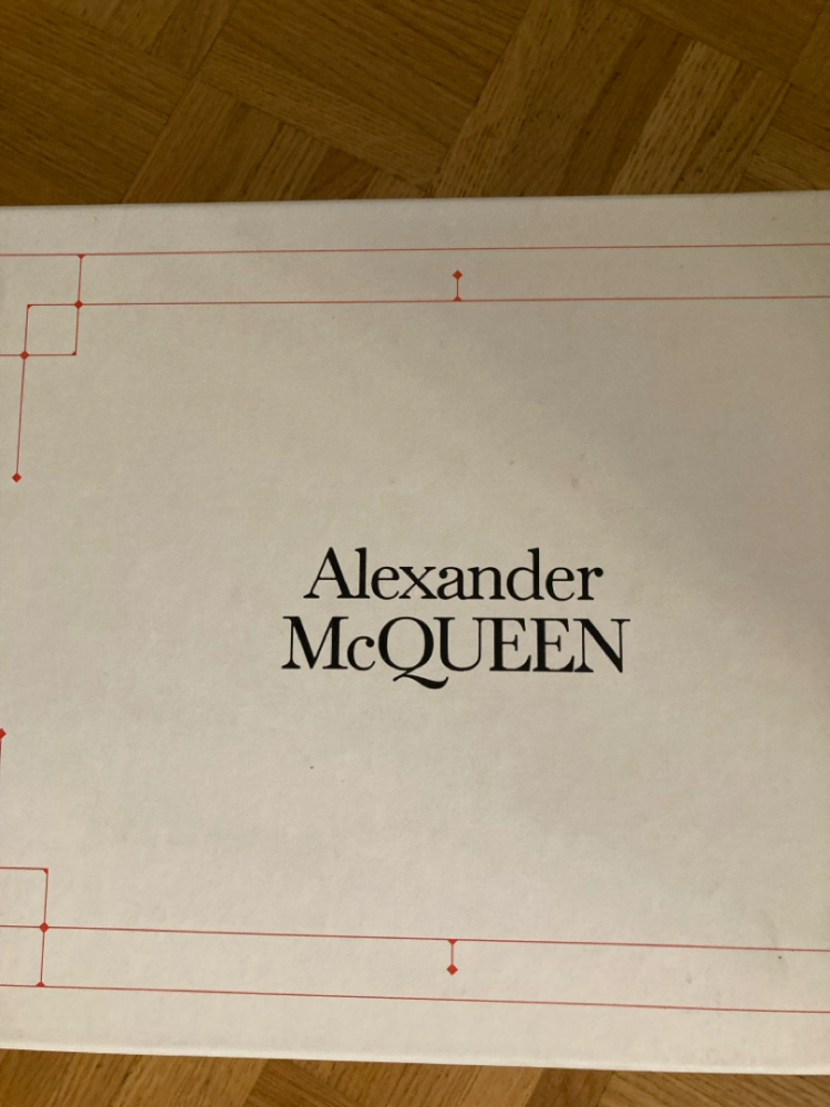 Alexander McQueen Oversized leather sneakers