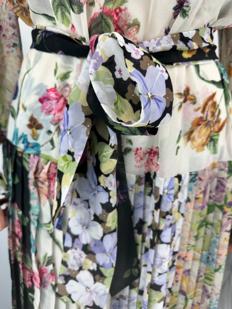 Zimmermann midikleid mit fallender Taille und Falten