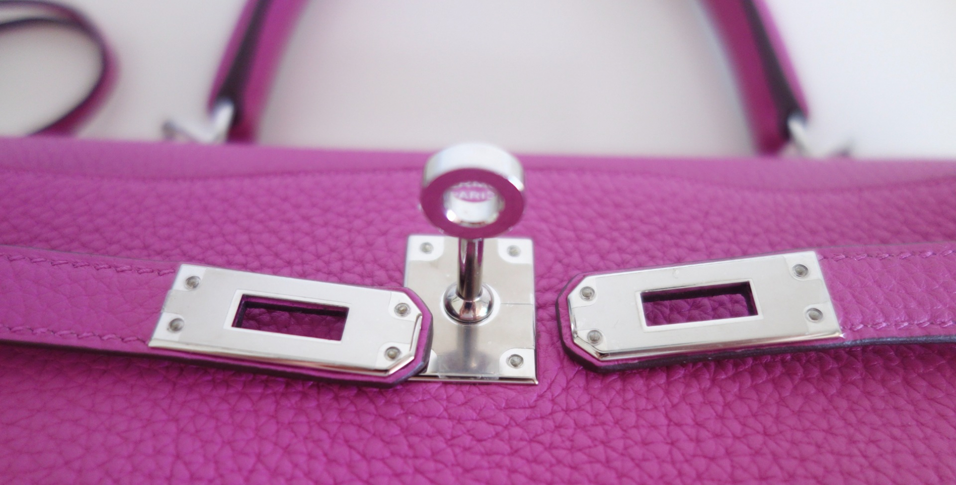 Hermès Kelly Tasche 25 magnolia