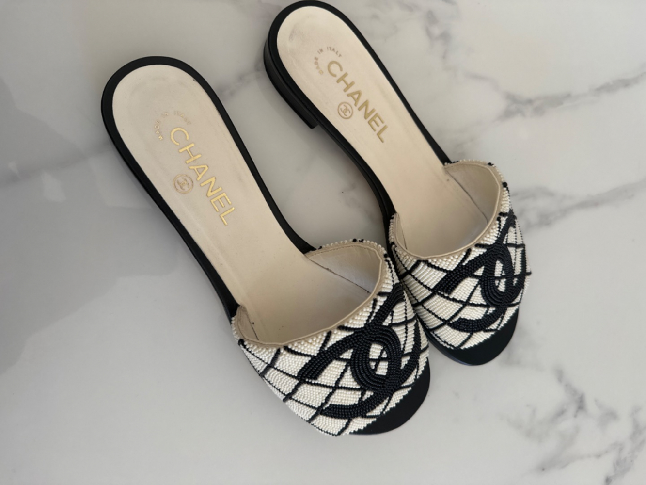 Chanel Barrettes de perles