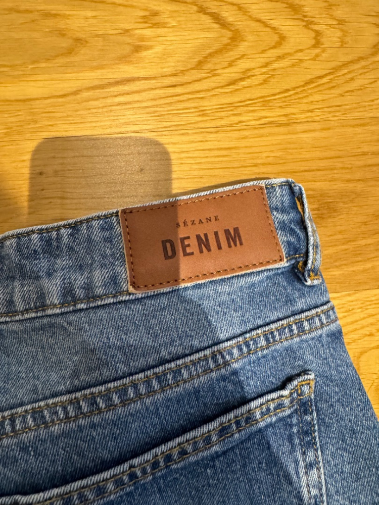 Sézane The iconic straight trousers