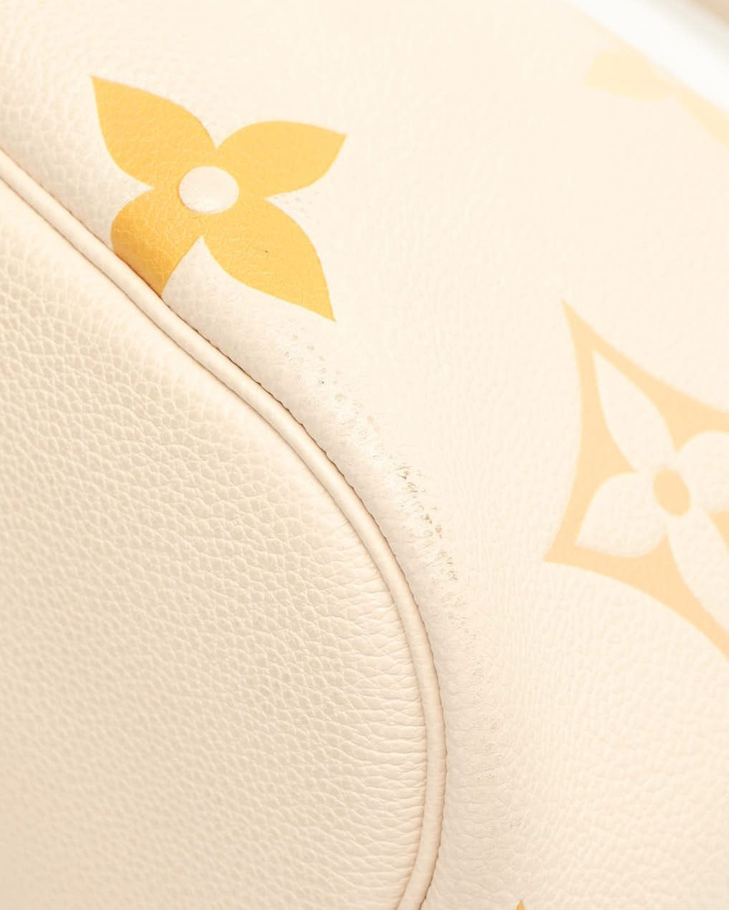 Louis Vuitton Monogram Giant Marshmallow PM