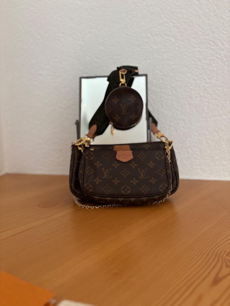 Louis Vuitton Multipochette Monogram