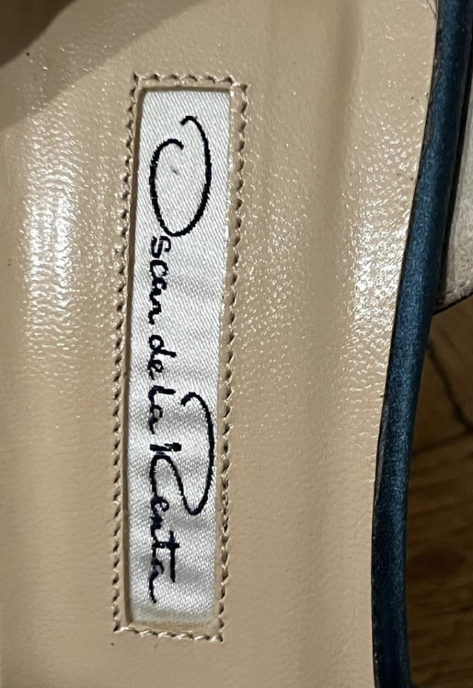 Oscar de la Renta Court shoes