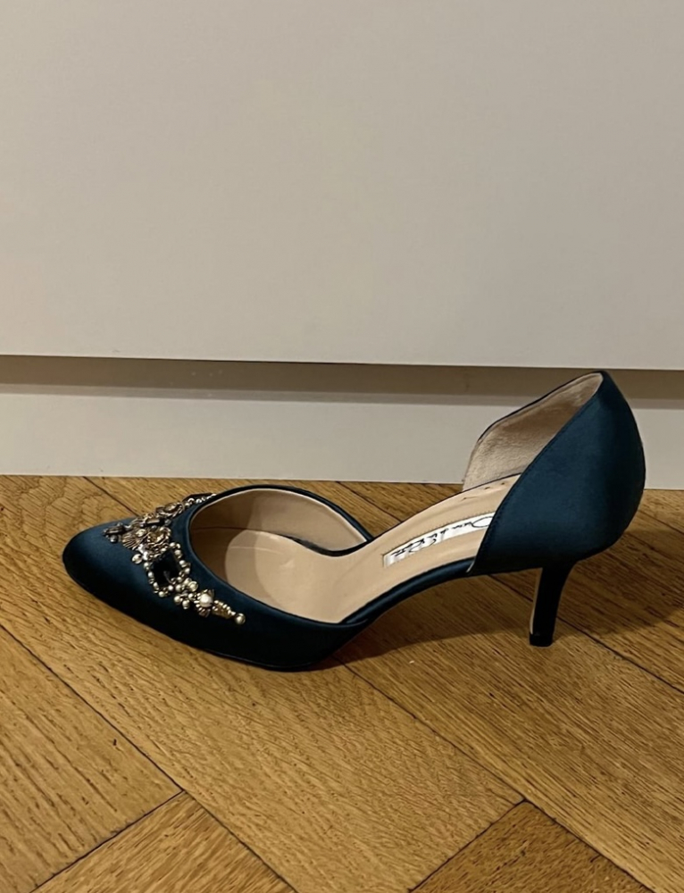 Oscar de la Renta Court shoes