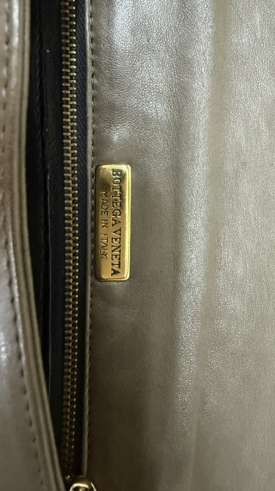 Bottega Veneta tache