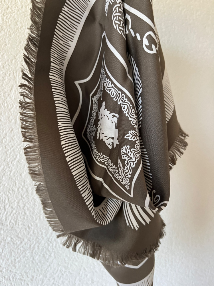 Hermès Carré 80 frangé