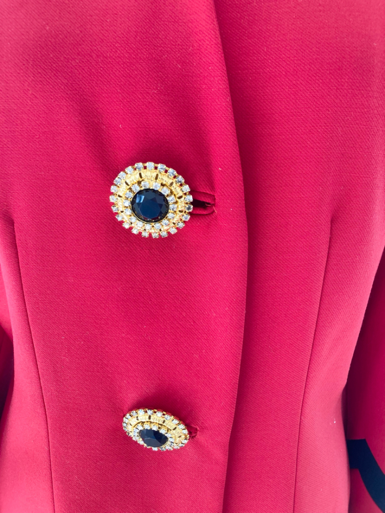 Gai Mattiolo EXTRAVAGANT  VESTE  de Gai Mattiolo .