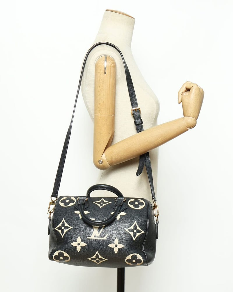 Louis Vuitton Monogram Empreinte Giant Speedy Bandoulière 25 Bag
