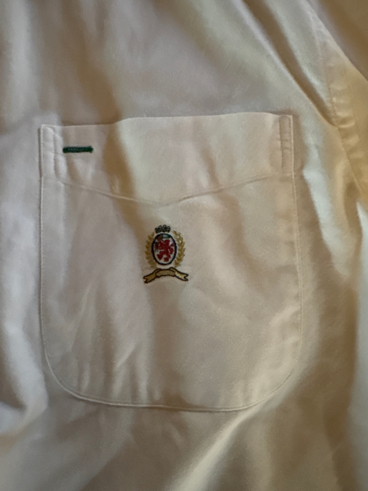 Tommy Hilfiger Herrenhemd der Marke Tommy Hilfiger.