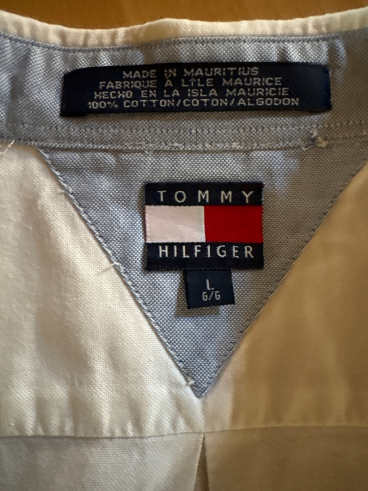 Tommy Hilfiger Herrenhemd der Marke Tommy Hilfiger.