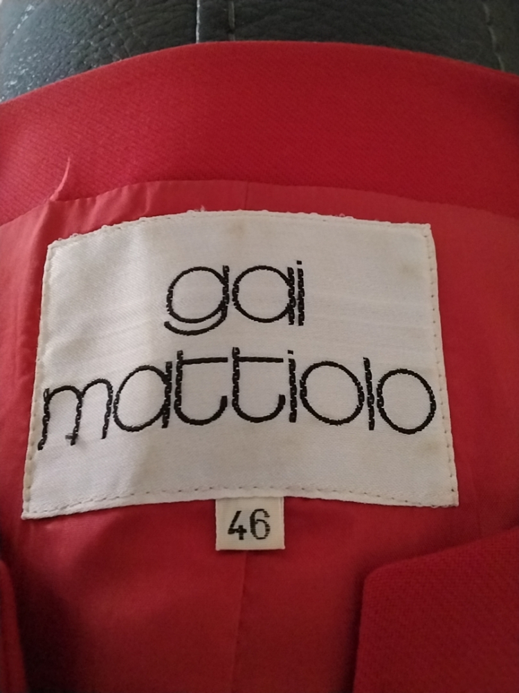 Gai Mattiolo EXTRAVAGANT  VESTE  de Gai Mattiolo .