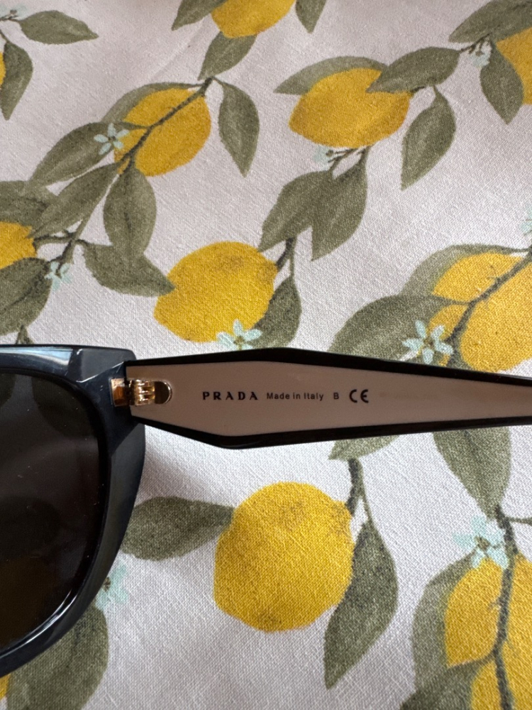 Prada Schwarz und weiß