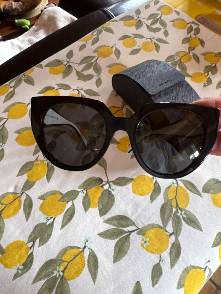 Prada Schwarz und weiß