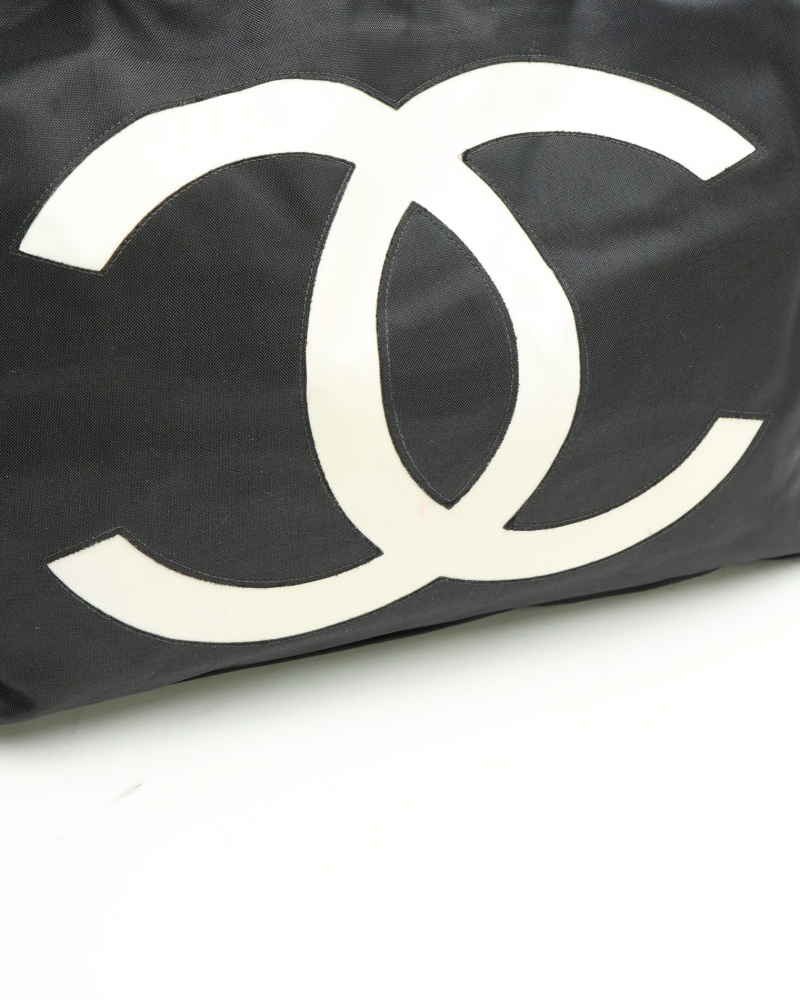 Chanel CC Chain Tote Bag