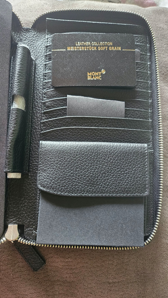 Montblanc 13CC ZIPPED TRAVEL WALLET MEISTERSTÜCK SOFT GRAIN
