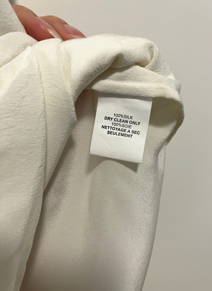 Trina Turk Ärmelloses drapiertes Seidentop