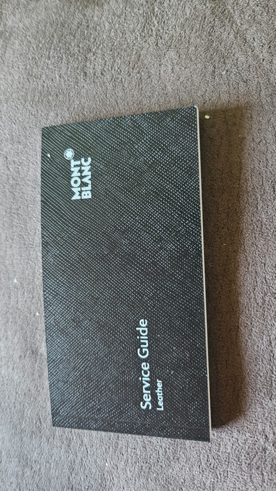 Montblanc 13CC ZIPPED TRAVEL WALLET MEISTERSTÜCK SOFT GRAIN