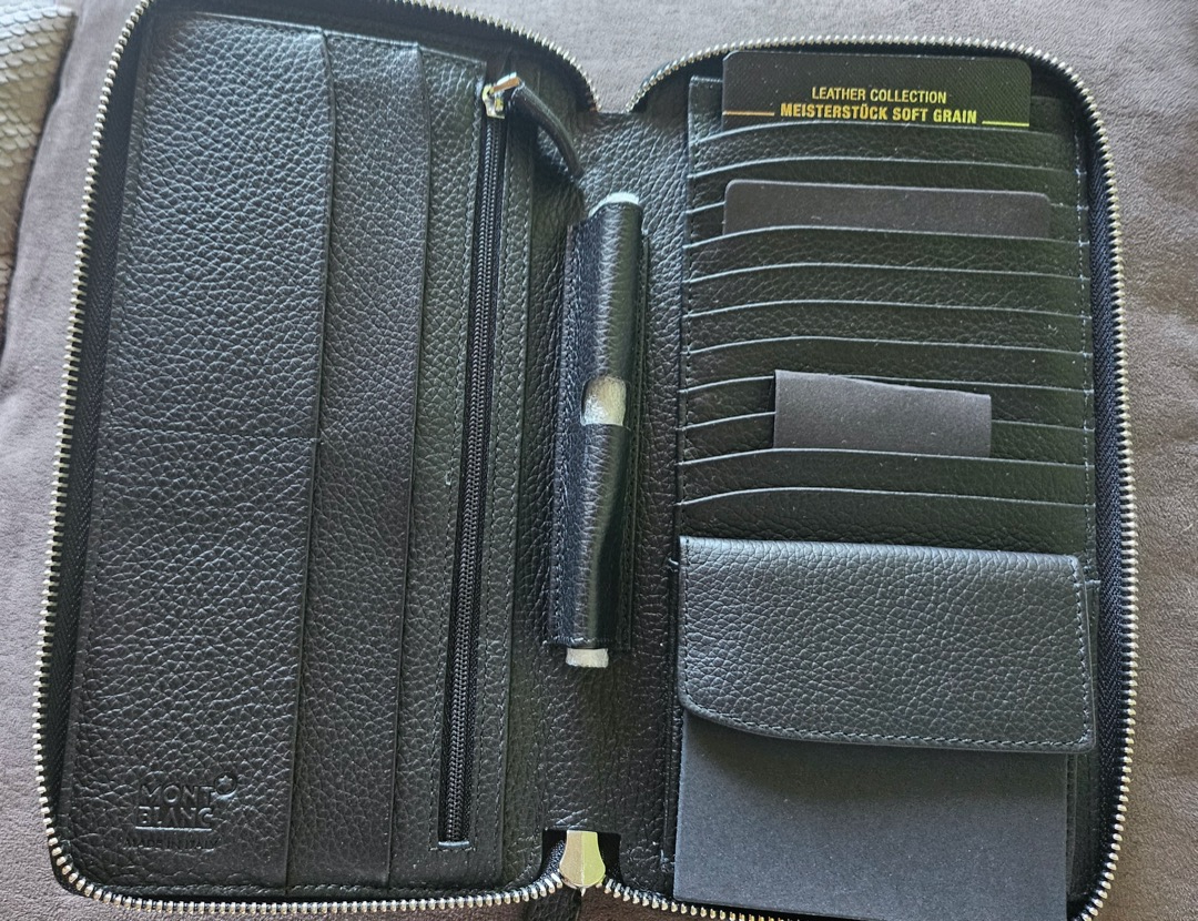 Montblanc 13CC ZIPPED TRAVEL WALLET MEISTERSTÜCK SOFT GRAIN