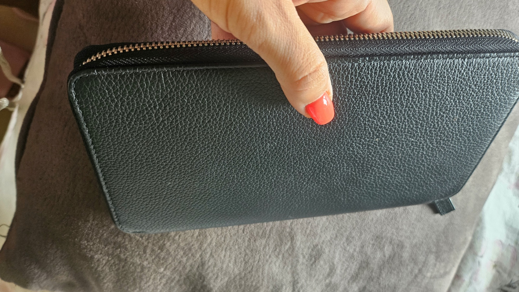 Montblanc 13CC ZIPPED TRAVEL WALLET MEISTERSTÜCK SOFT GRAIN