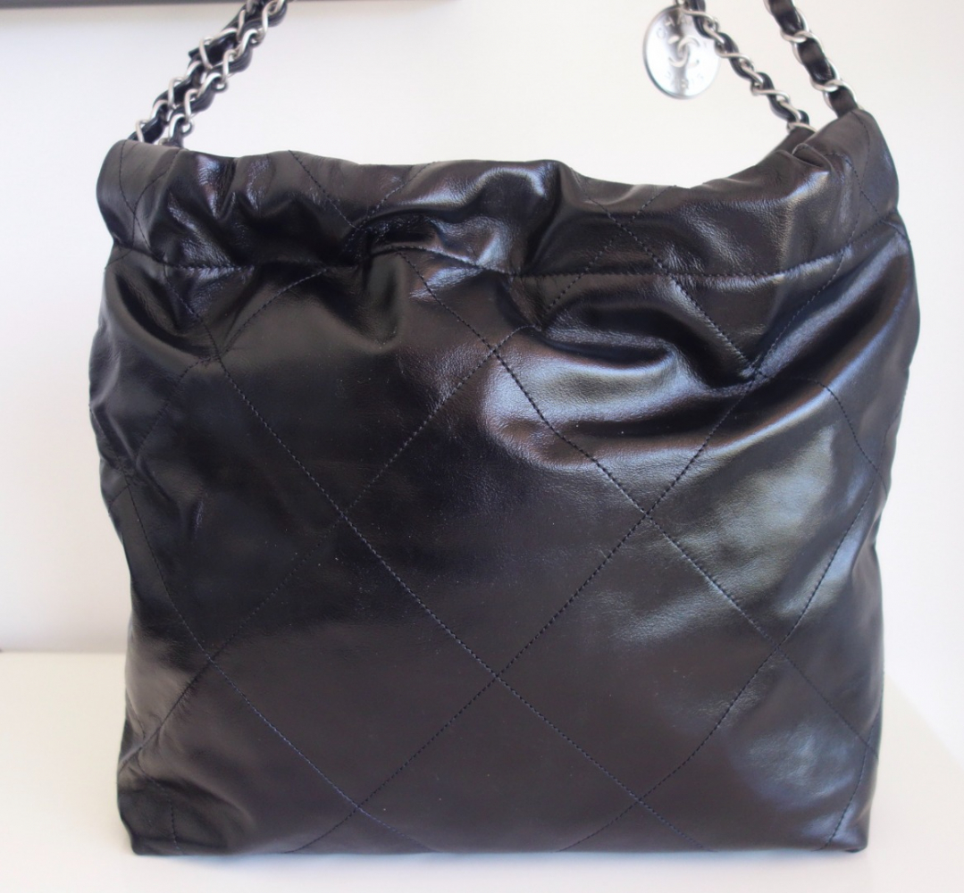 Chanel Tasche Chanel 22 schwarz klein