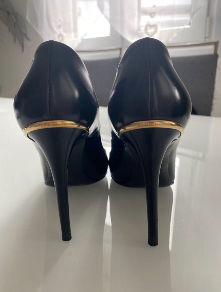Louis Vuitton Eyeline pump