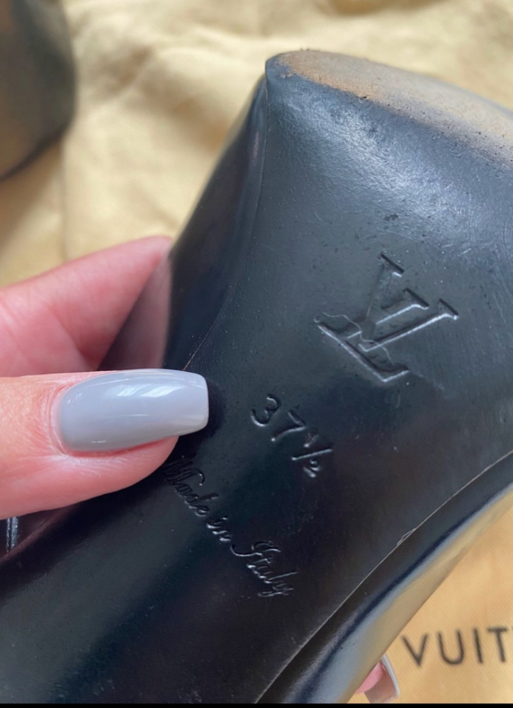 Louis Vuitton Eyeline pump