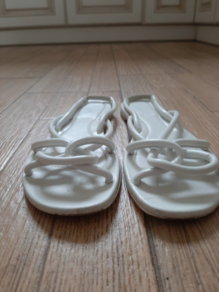 Yves Saint Laurent White sandals