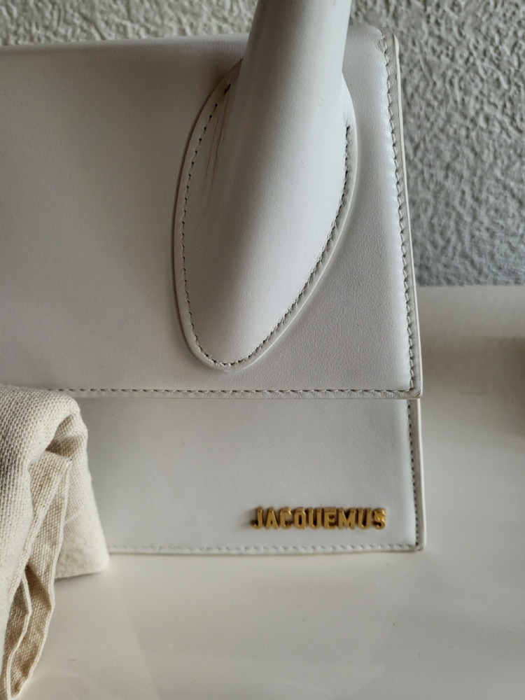 Jacquemus Sac à main 'Le Grand Chiquito' pour Femmes