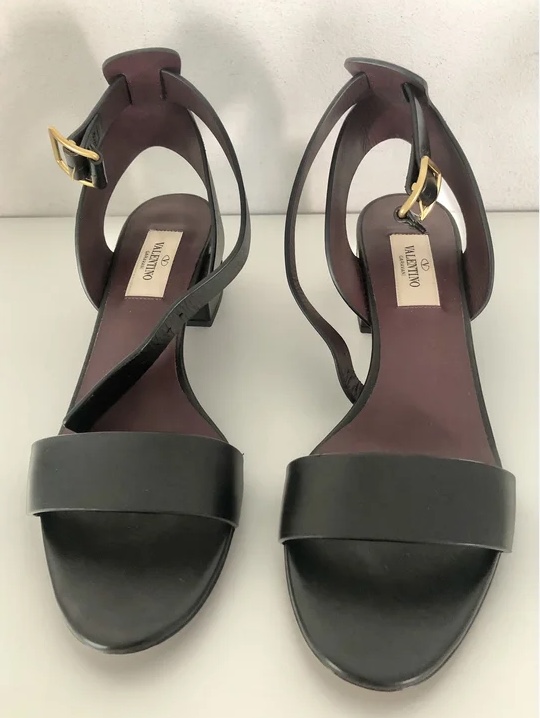 Valentino Sandalen Logo V