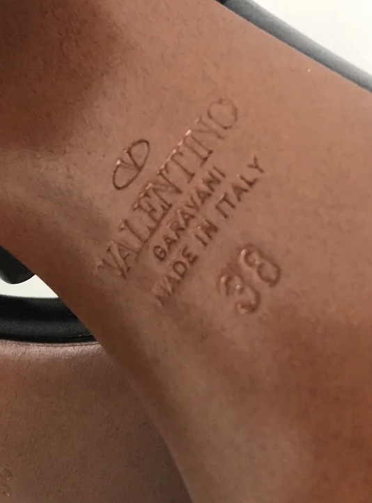 Valentino Sandalen Logo V