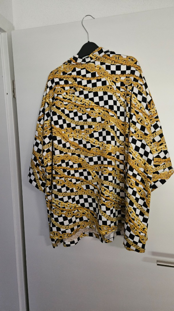 Balenciaga Oversized shirt