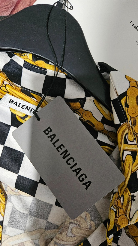 Balenciaga Oversized shirt