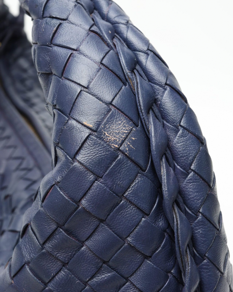 Bottega Veneta Medium Intrecciato Hobo Bag