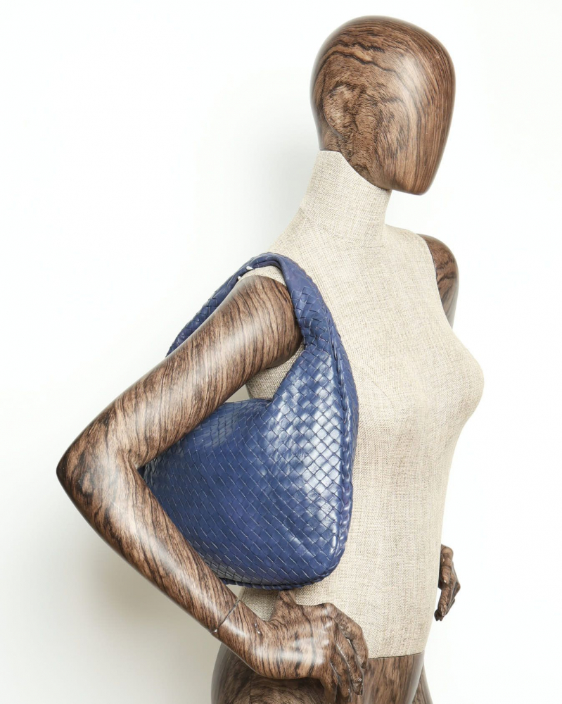 Bottega Veneta Medium Intrecciato Hobo Bag