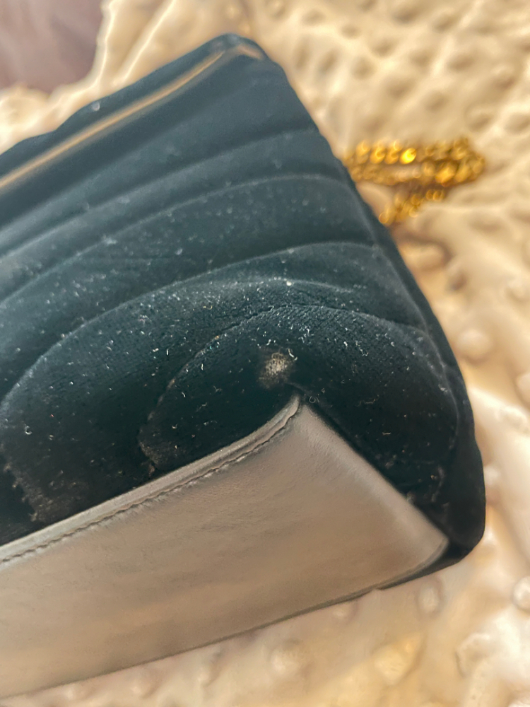 Saint Laurent Sac Saint Laurent Loulou Small en Velours Noir